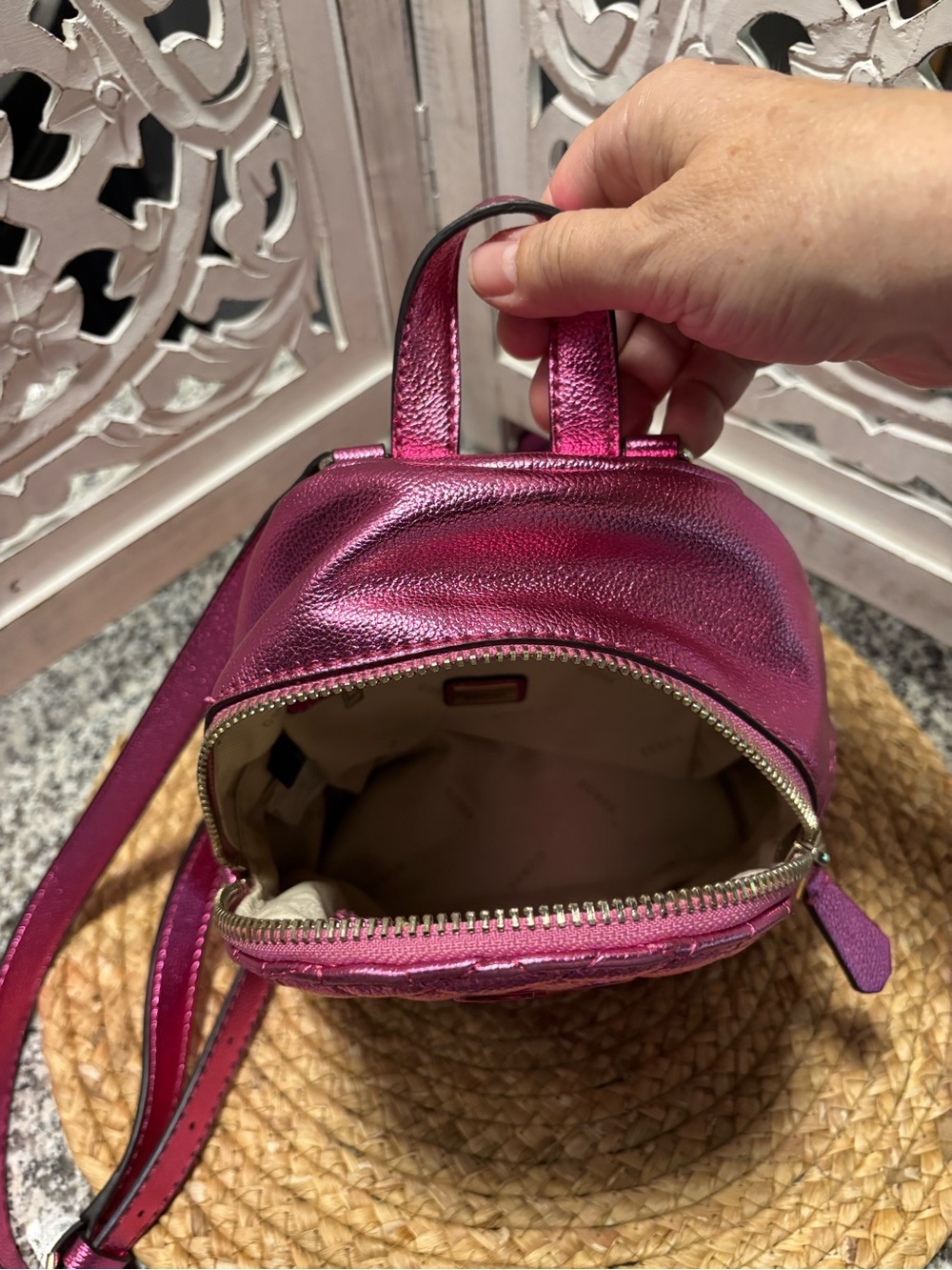 Guess Metallic Quilted Mini Backpack - Magenta with gift set - Picture 5 of 14